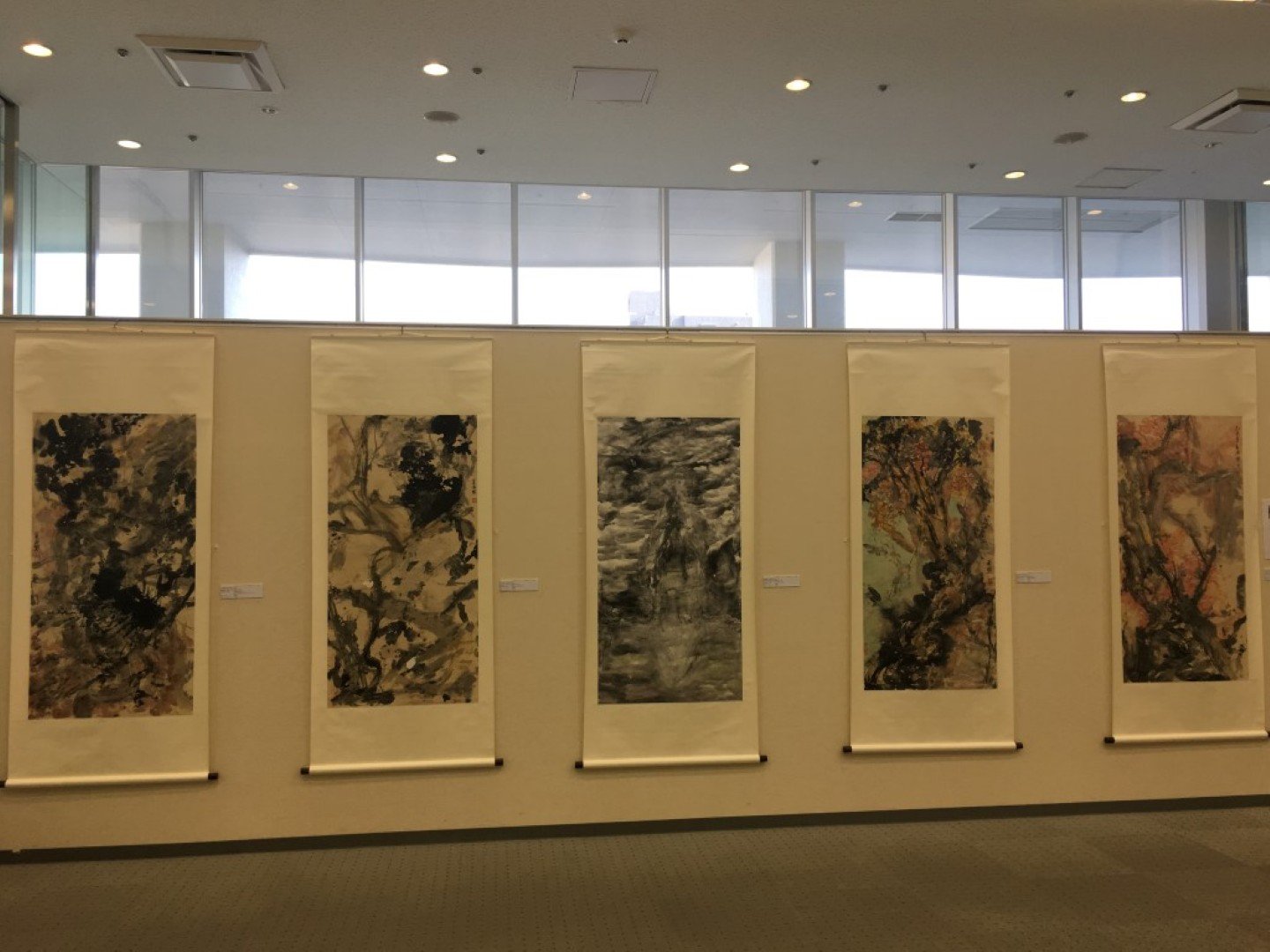A007 台灣創造藝術展-女性藝術家展 開幕現場，夏雨墨老師的參展作品